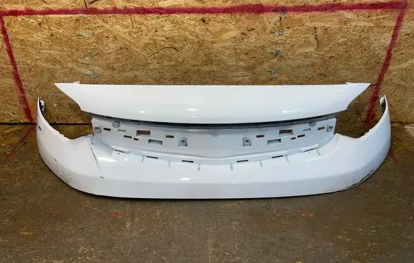 Opel Vivaro Front bumper 9833129877 S2510I049-Z
