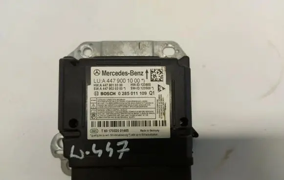 Mercedes-Benz Vito Viano W447 Airbag control unit/module a4479001000