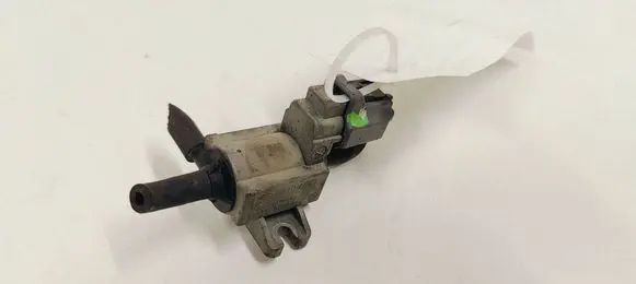 Jaguar S-Type Turbo solenoid valve 70121100 06T264