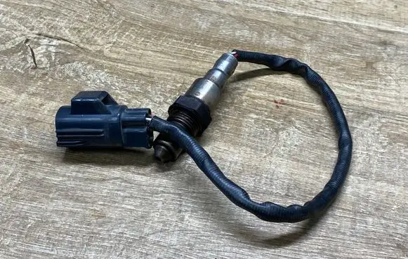 Land Rover Discovery 5 Lambda probe sensor FPLA9D375AC 820211A 0281004672