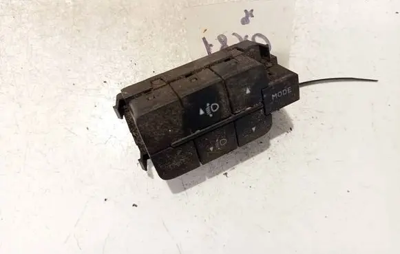 Iveco Daily 30.8 - 9 Panel lighting control switch b569