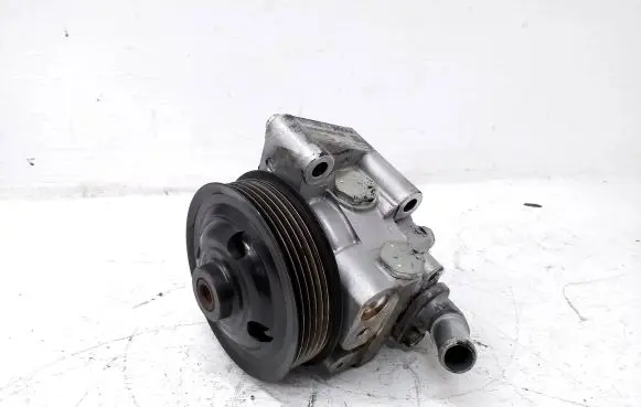 Jaguar XF X250 Power steering pump 9X233A696AA