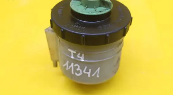 Volkswagen Transporter - Caravelle T4 Power steering fluid tank/reservoir 701422373A