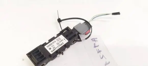 Chrysler 300 - 300C Airbag deployment crash/impact sensor 04671779AC 3258201913