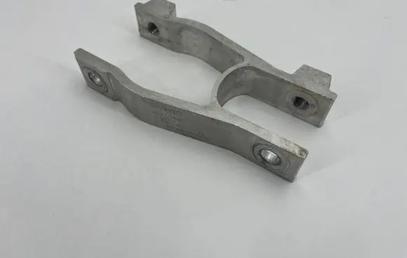 Engine mount bracket