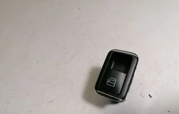 Mercedes-Benz E W212 Electric window control switch A2049058102