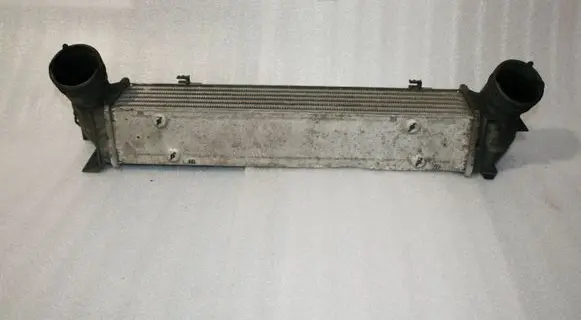BMW 1 E81 E87 Intercooler radiator 3093796 7324916