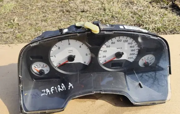 Opel Zafira A Speedometer (instrument cluster) 09228772GC YLMMF790