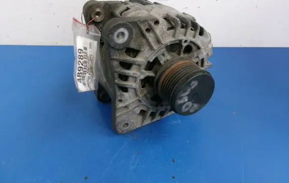 Renault Kangoo I Generator/alternator 8200537415B