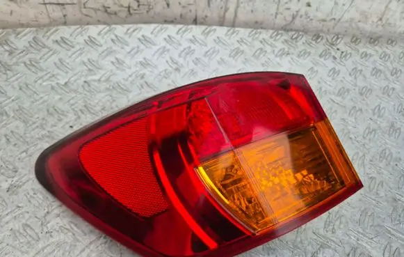 Lexus IS 220D-250-350 Rear/tail lights 5340