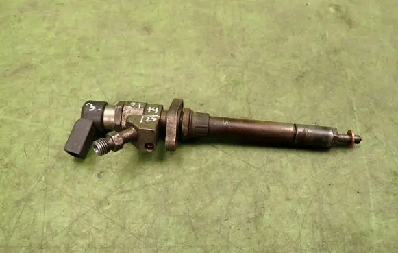 Ford Mondeo MK IV Fuel injector 9657144580