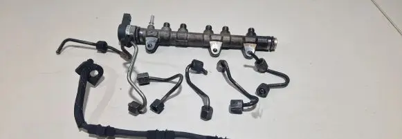 BMW X2 F39 Fuel main line pipe 0281006886