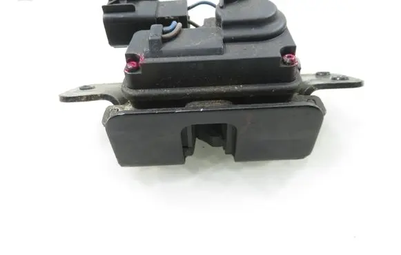 Opel Antara Tailgate/trunk/boot lock/catch/latch 15934420