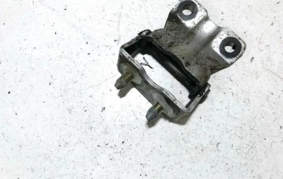 Subaru Outback Tailgate/trunk/boot hinge