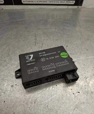 Mercedes-Benz C W203 Comfort/convenience module 321132 10R022251