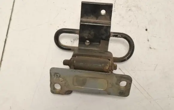 Audi A6 S6 C4 4A Rear door lower hinge 4A0833411A