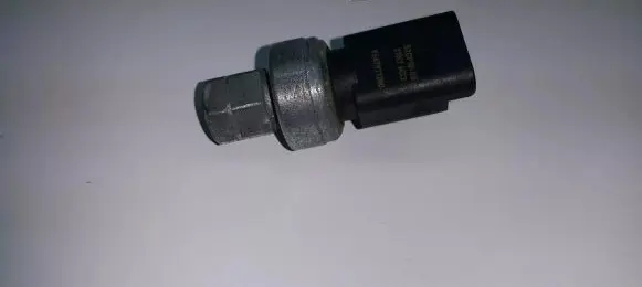 Air conditioning (A/C) pressure sensor