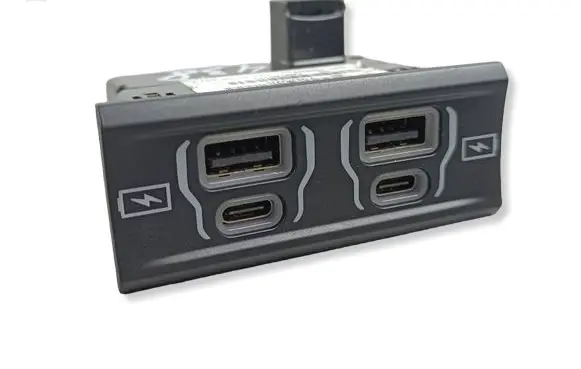 Jeep Grand Wagoneer USB socket connector T1882C6420 P68572629AA 53466960