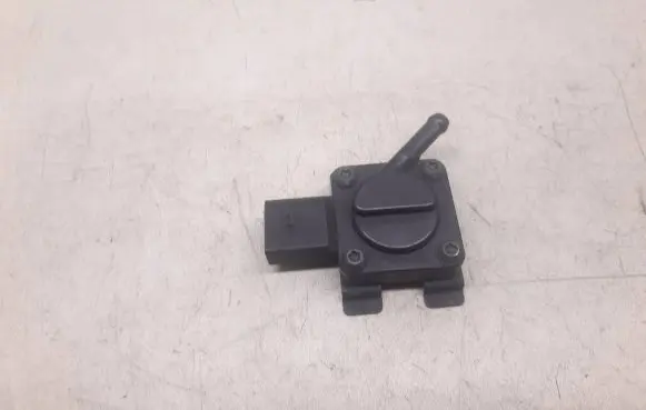 BMW X3 E83 Exhaust gas pressure sensor 7789219