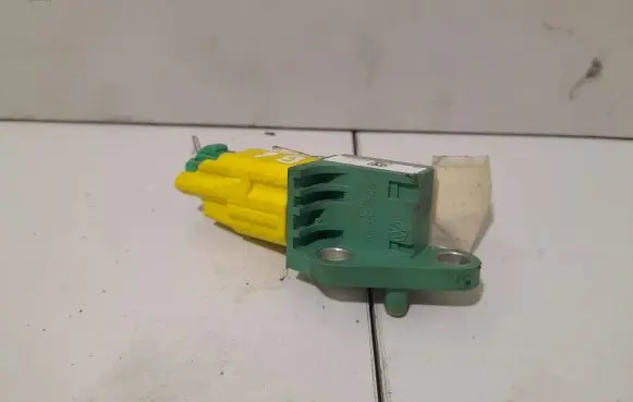 Volkswagen PASSAT B6 Airbag deployment crash/impact sensor 3C0909606