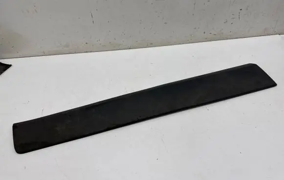 Opel Crossland X Front door trim (molding) 13482096