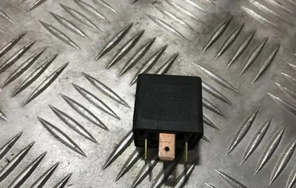 Audi A6 S6 C5 4B Other relay 431951253h 0332014156
