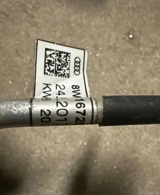 Audi A4 S4 B9 Air conditioning (A/C) pipe/hose 8W1816720 241201
