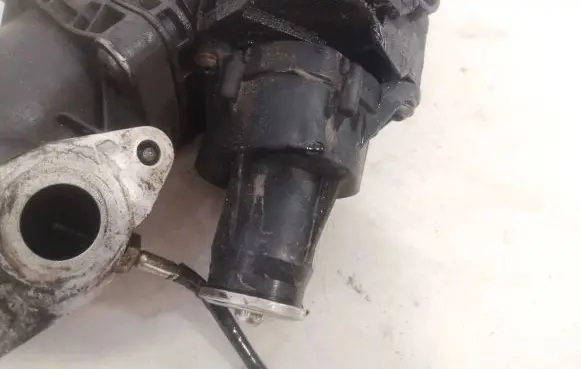 BMW 5 GT F07 Intake manifold valve actuator/motor 0280751014 85641002