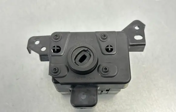 Jeep Grand Cherokee Ignition lock P05026647AJ