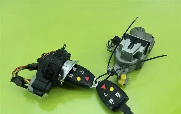 Volvo V50 Ignition lock P30776153