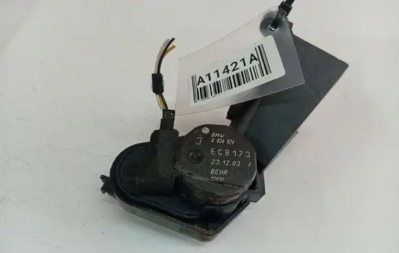 BMW 3 E46 Air flap motor/actuator 6934824