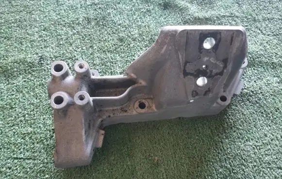 Iveco Daily 6th gen Engine mounting bracket 504386159
