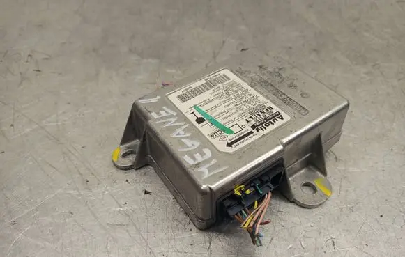 Renault Megane II Airbag control unit/module 8200682390 605490300
