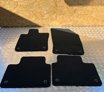 Volvo V60 Car floor mat set 31463145