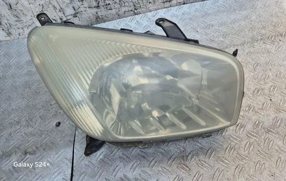 Toyota RAV 4 (XA20) Headlight/headlamp 4220