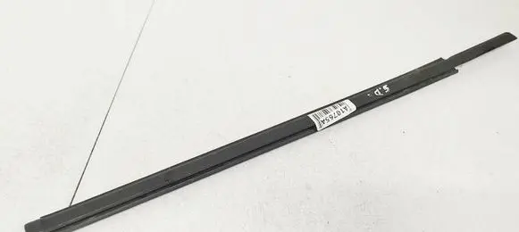 Suzuki Swift I Rear door glass trim molding