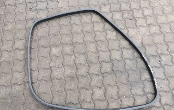 Ford Mondeo MK IV Front door rubber seal 