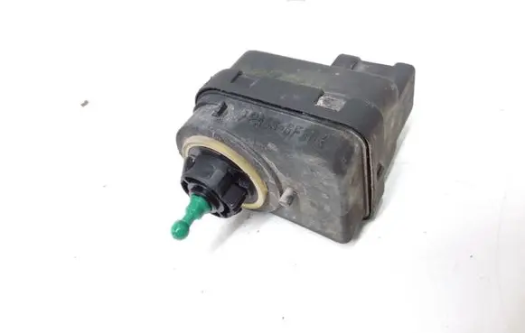Headlight level adjustment motor