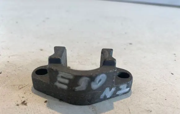 BMW 3 E90 E91 Fuel Injector clamp holder