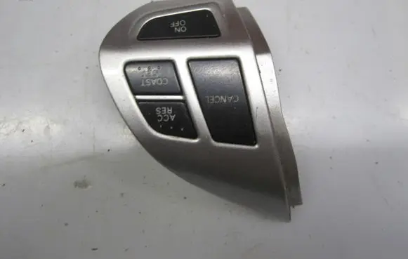 Mitsubishi Outlander Cruise control switch 75B473