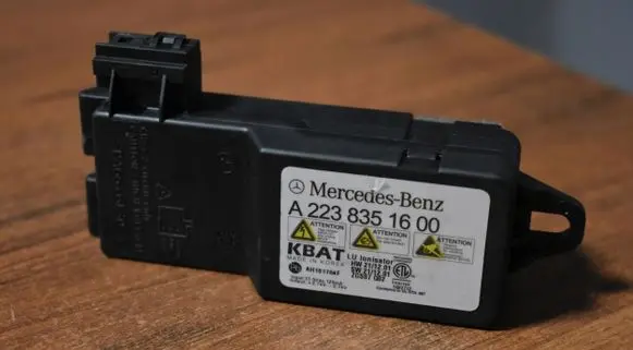 Mercedes-Benz Vito Viano W638 Trunk lid opening control unit A2238351600