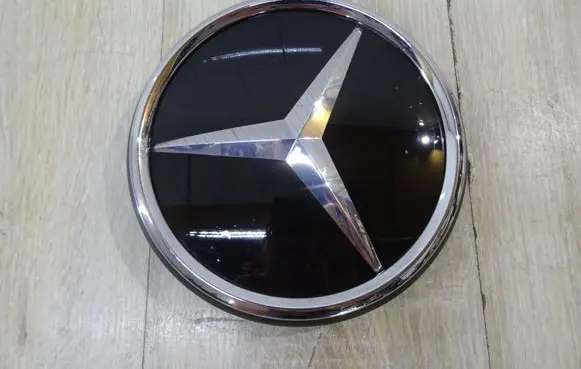 Mercedes-Benz E W213 Manufacturer badge logo/emblem MERCEDESDISTRONICEMBLEMATA0008880000