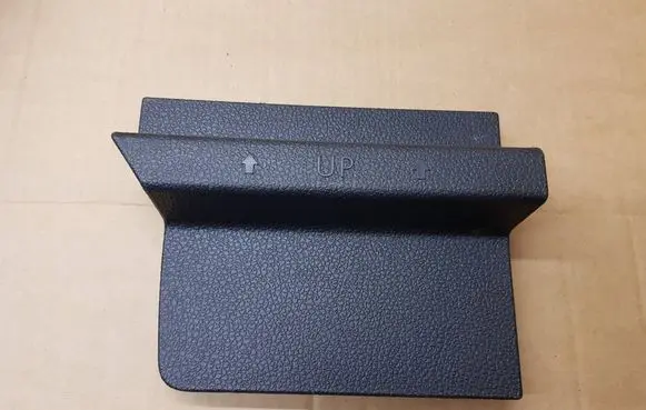 Volkswagen Golf VII Other trunk/boot trim element 5G6867462A