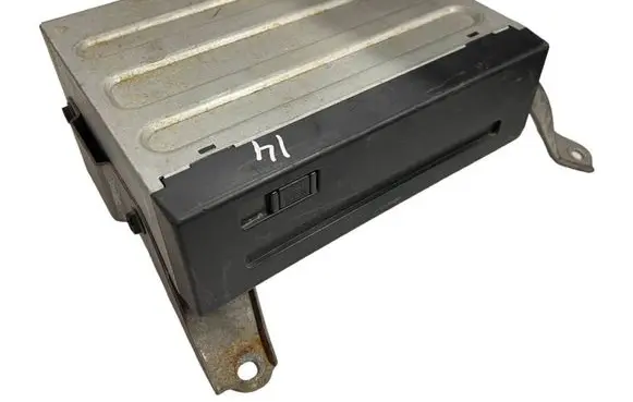Lexus RX 330 - 350 - 400H Navigation unit CD/DVD player 8684148060 032916 EM05A2