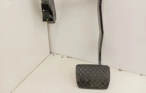 Porsche Macan (95B) Brake pedal 762135147420