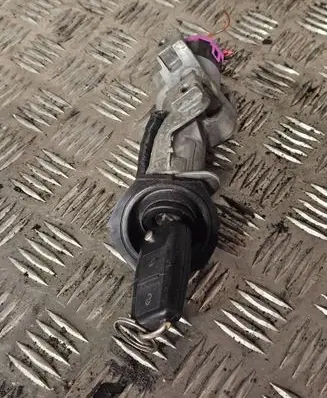 Volkswagen Golf IV Ignition lock 4B0905851C