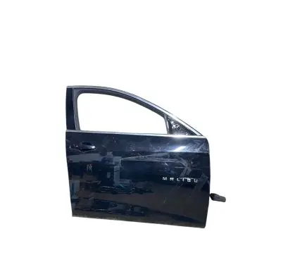 Chevrolet Malibu Front door 84540522