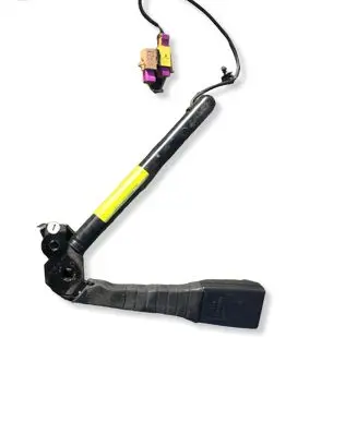 Opel Vectra C Front seatbelt buckle 13127943F
