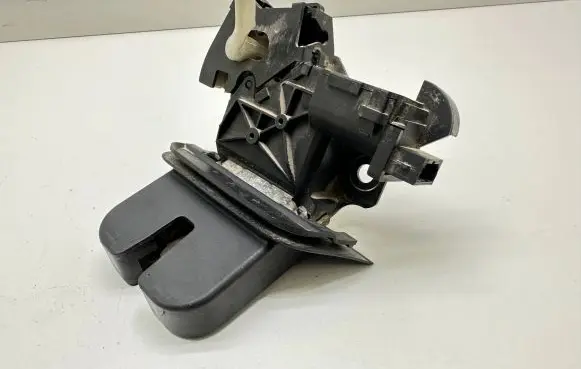 Audi Q7 4L Tailgate/trunk/boot lock/catch/latch 8P4827505C