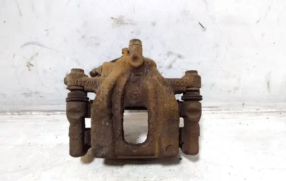 Honda CR-V Rear brake caliper